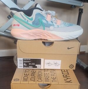 Nike Kyrie Low 5 Basketball Shoes